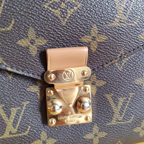 Traded ❤️ Louis Vuitton Metis Hobo - Picture 11 of 16